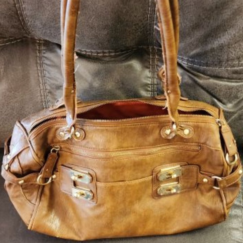 Jessica Simpson purse